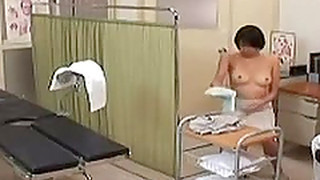 Busty japanese milf gets fucked until squirting at the gyno