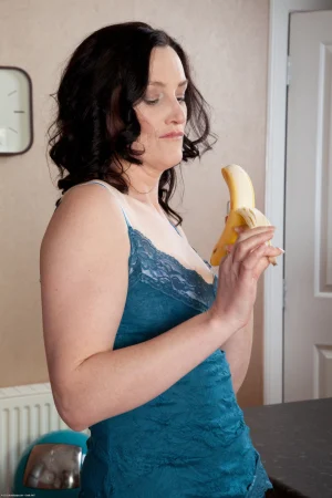 05-emi030nat-280677010