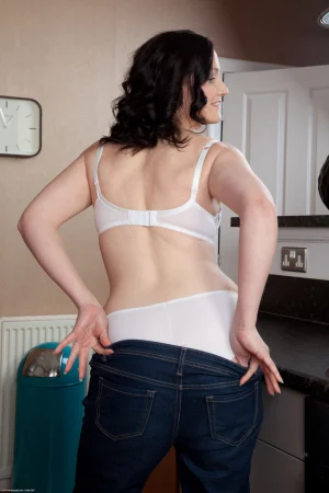 23-emi030nat-280677035