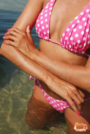 10-78963560_010_6afa